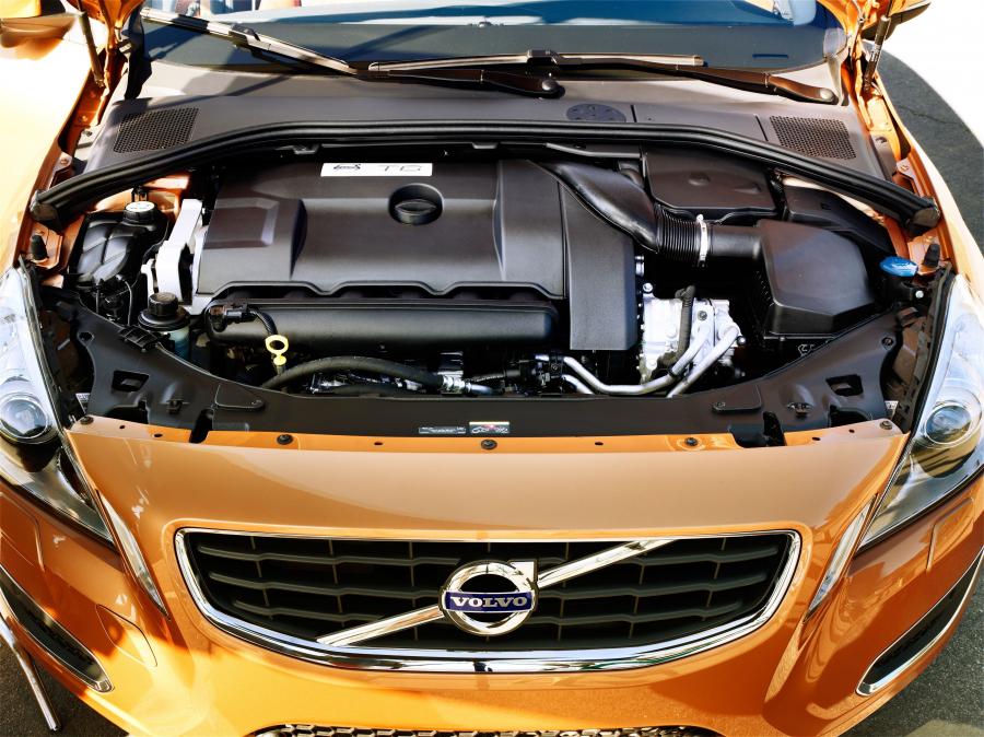  Volvo S60 2010 года  (фото 6 из 226)